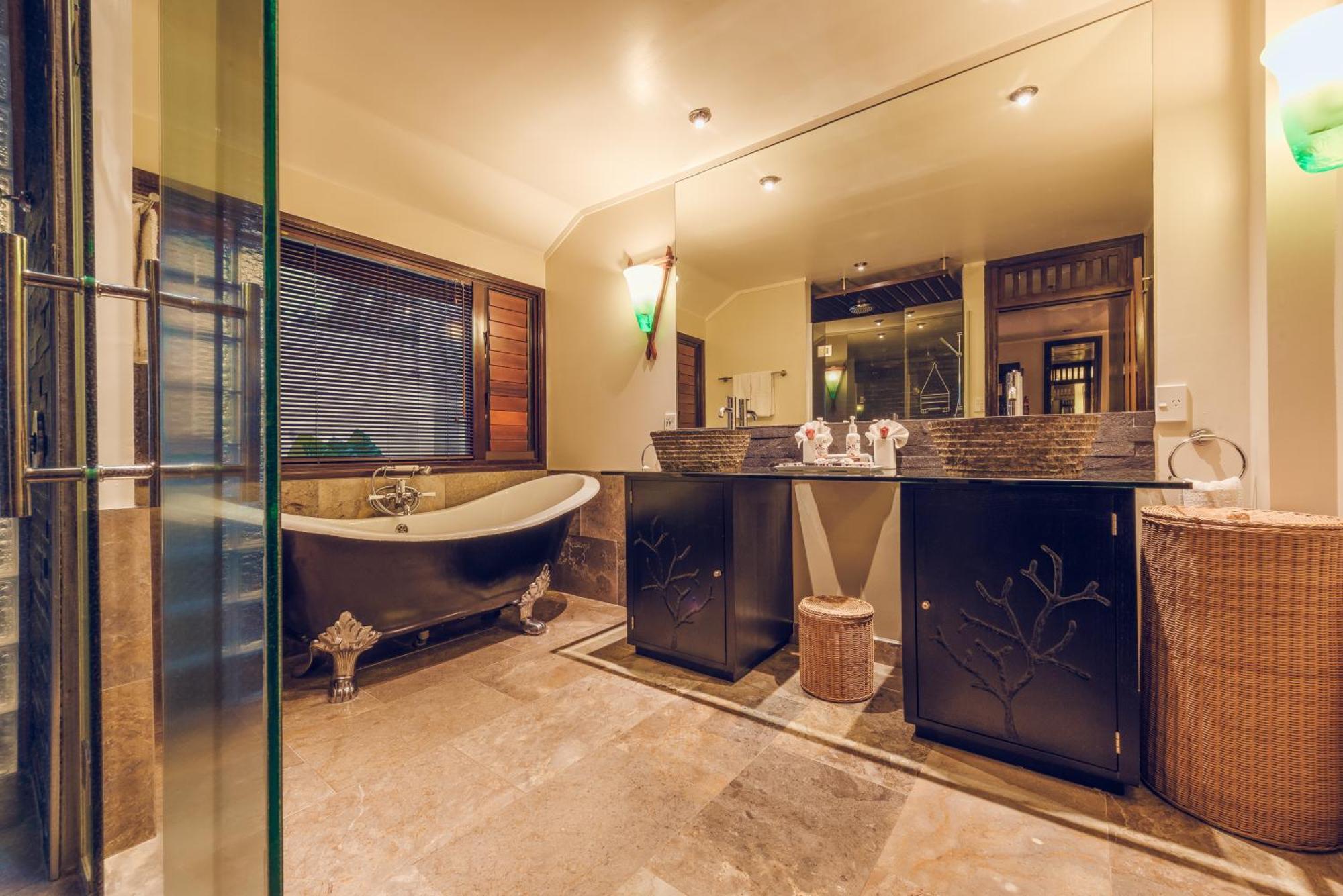 Crown Beach Resort & Spa (Adults Only) Rarotonga Esterno foto